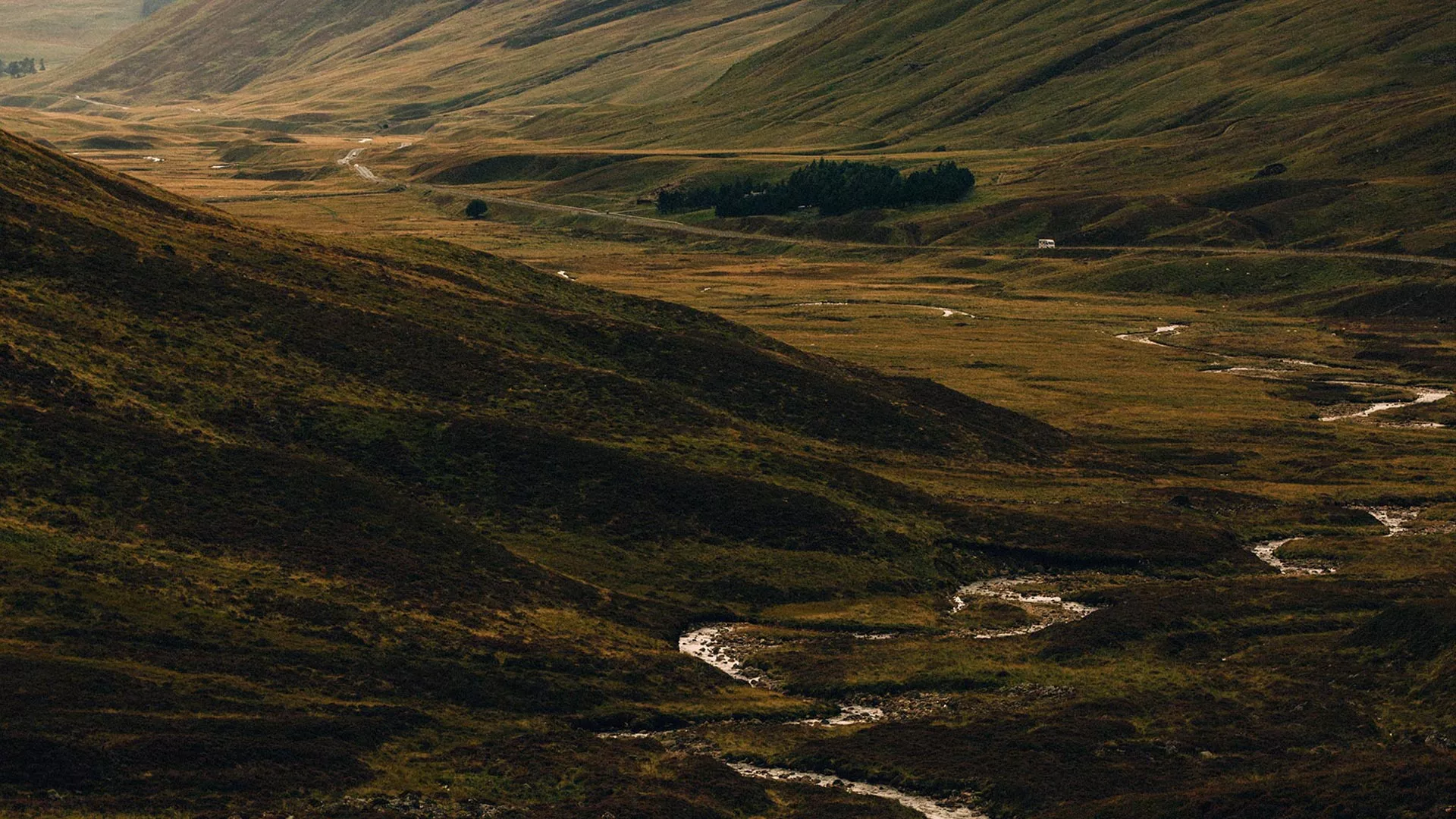 Ardray Scottish glen with streams