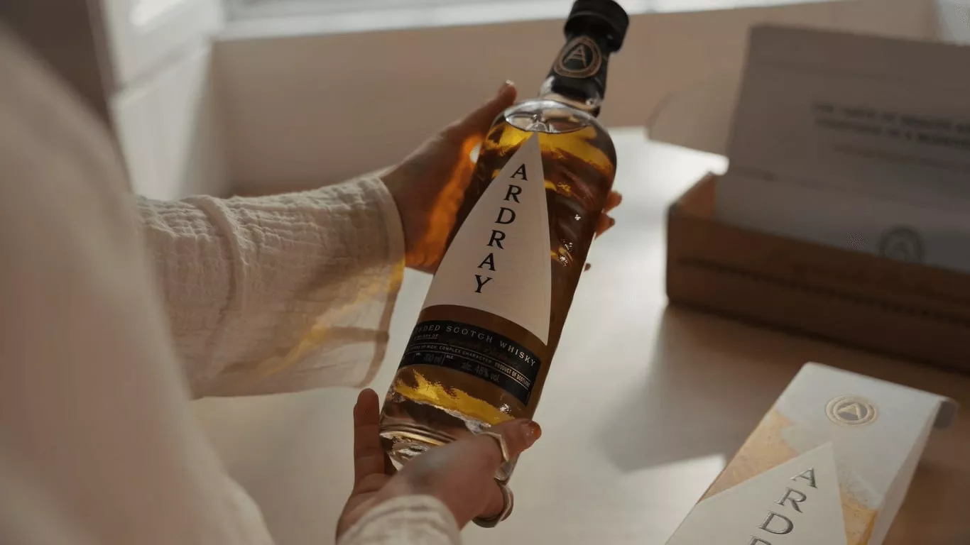 Ardray blended scotch bottle unpacking